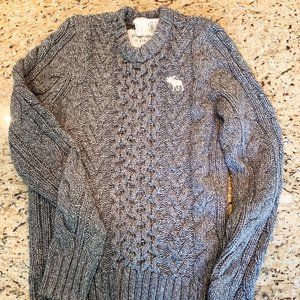 A&F MEN'S CABLE KNIT CREWNECK SWEATER